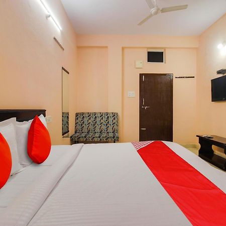 Hotel O R.J.International Pedda Ambarpet Екстер'єр фото