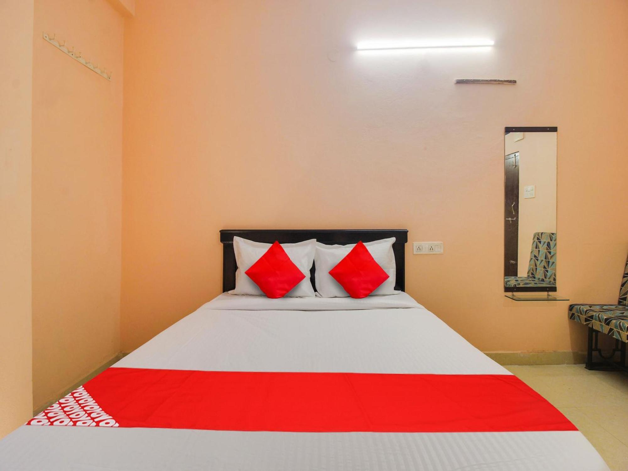 Hotel O R.J.International Pedda Ambarpet Екстер'єр фото