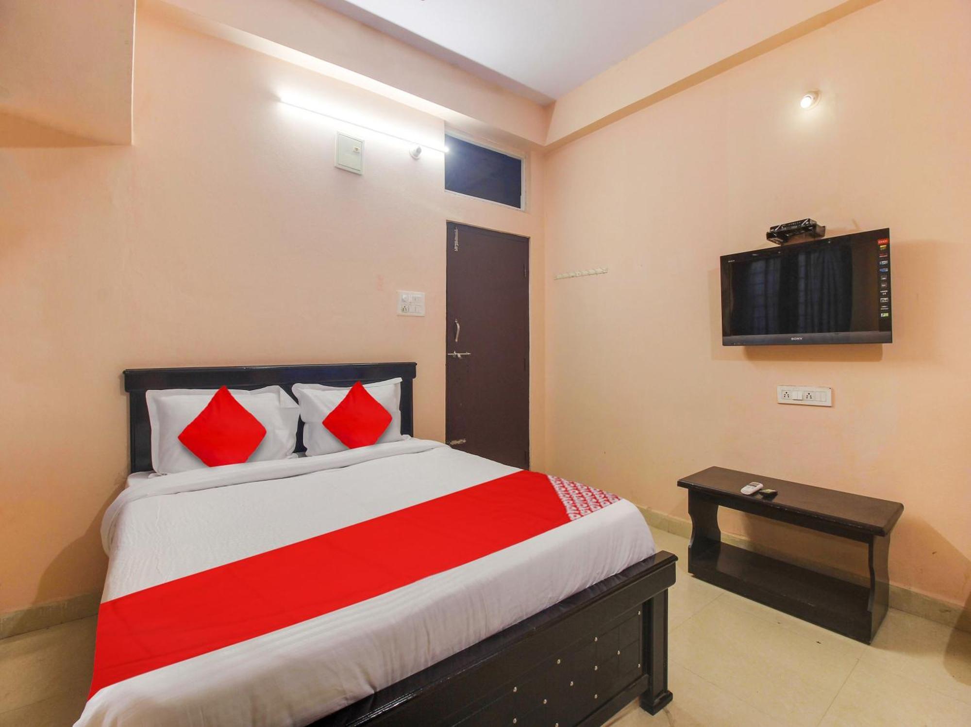 Hotel O R.J.International Pedda Ambarpet Екстер'єр фото