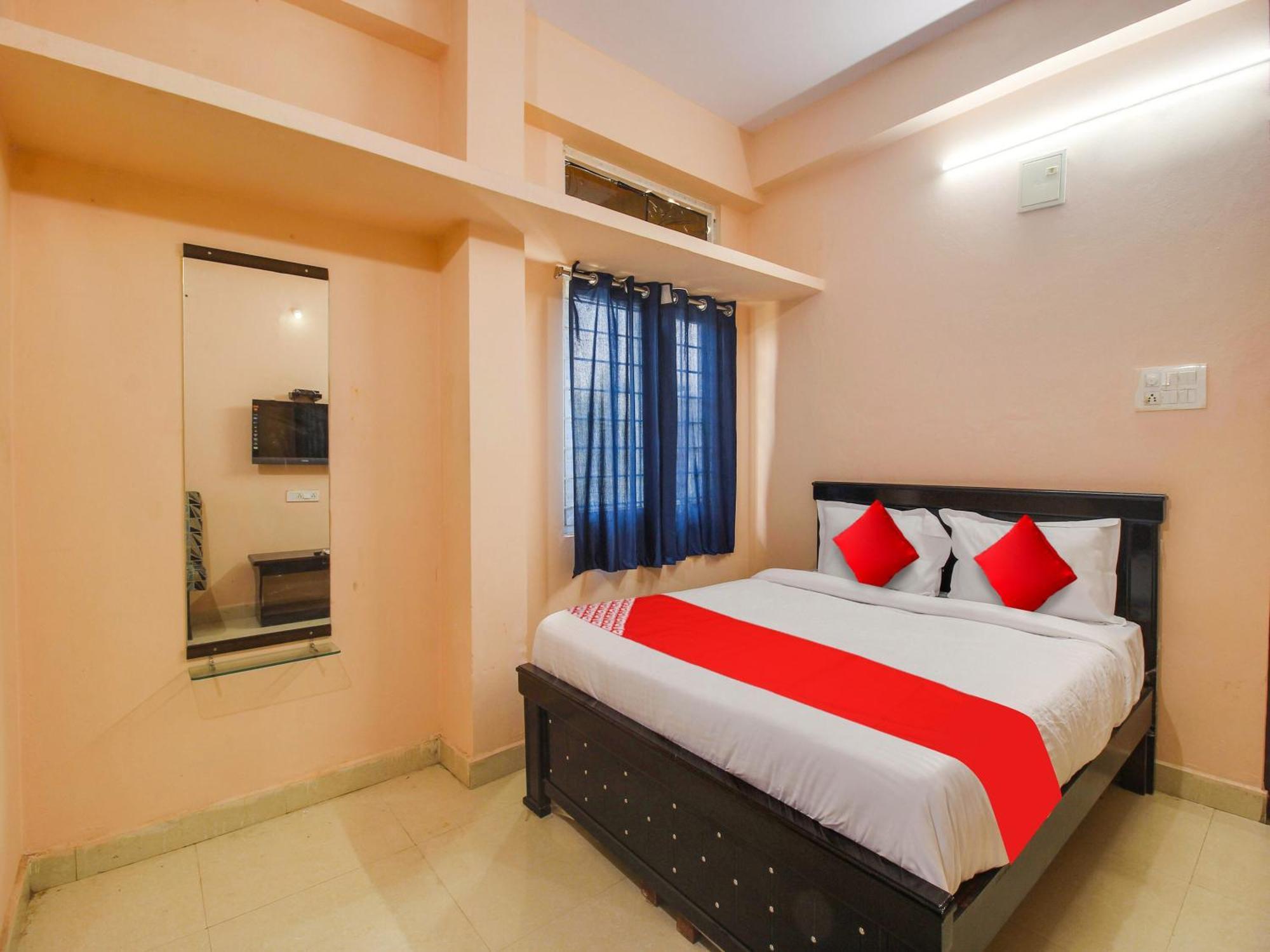 Hotel O R.J.International Pedda Ambarpet Екстер'єр фото
