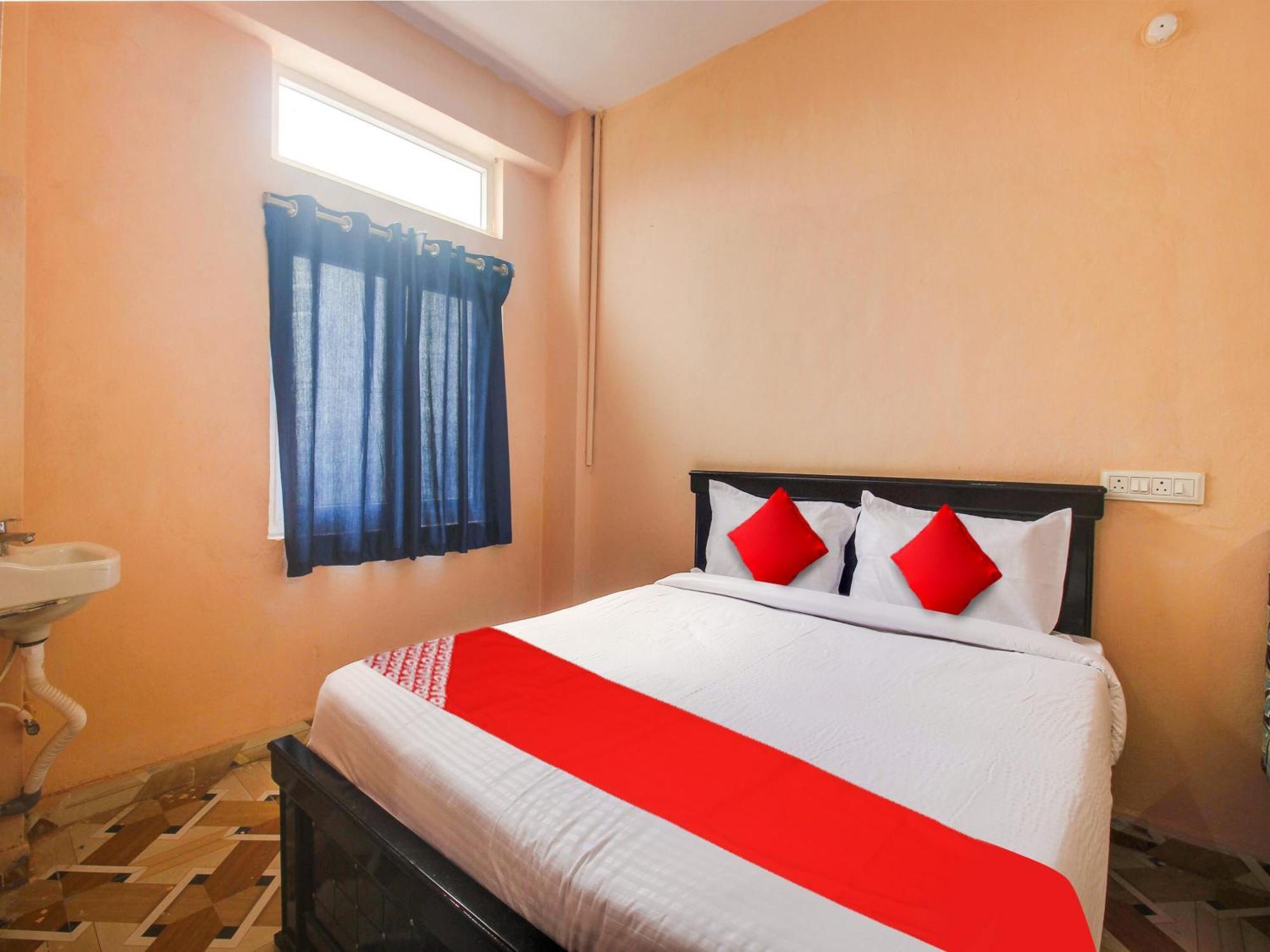 Hotel O R.J.International Pedda Ambarpet Екстер'єр фото