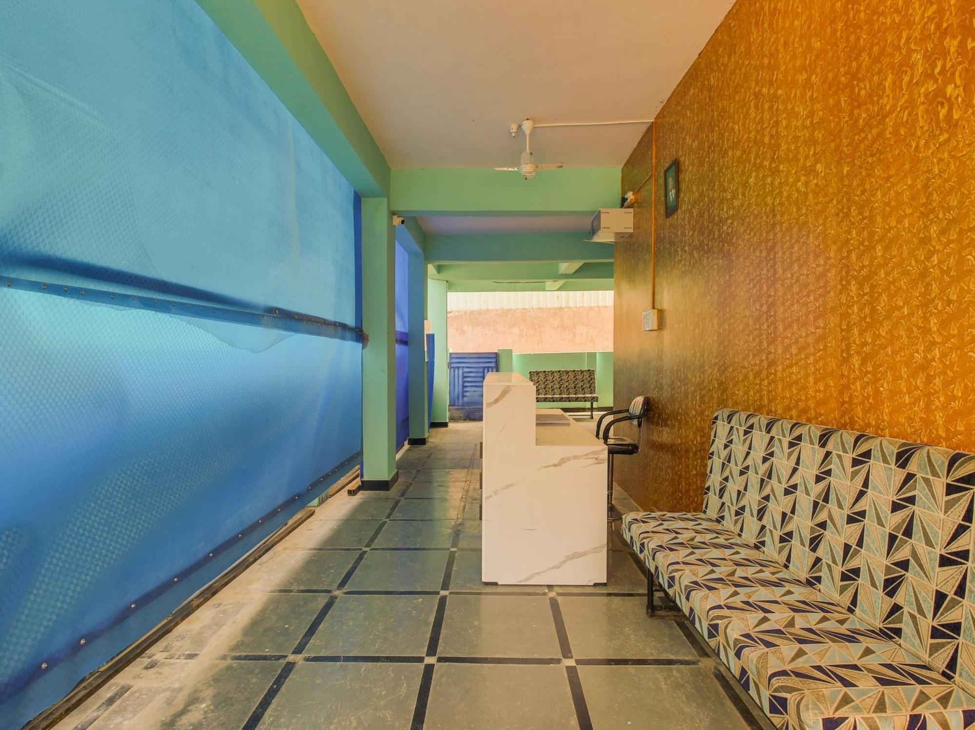 Hotel O R.J.International Pedda Ambarpet Екстер'єр фото
