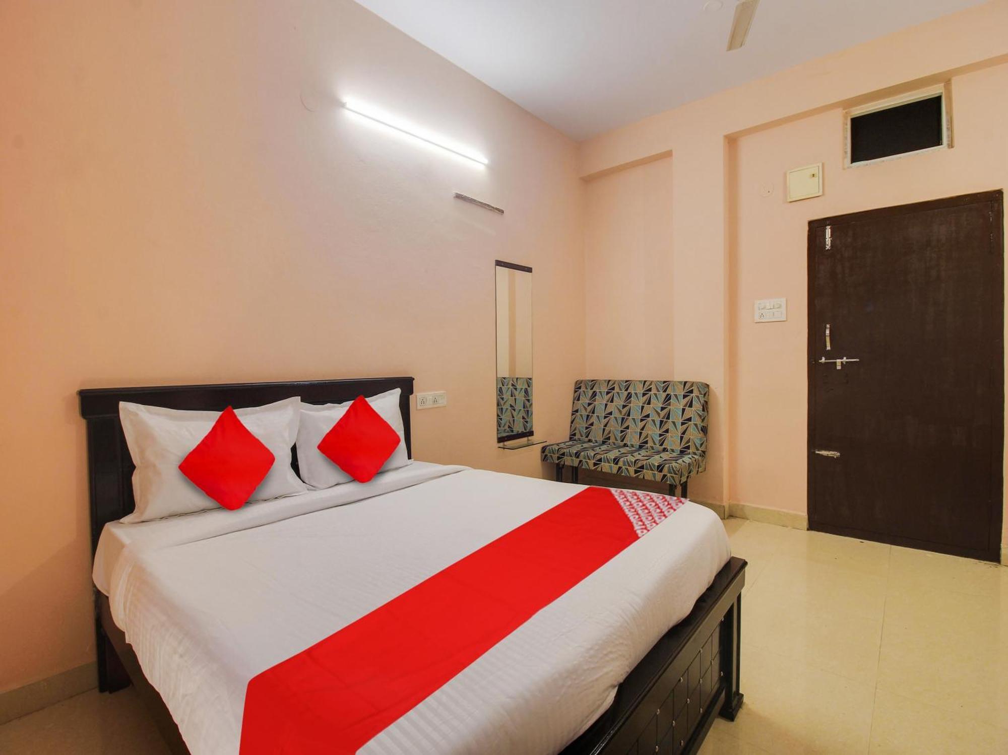 Hotel O R.J.International Pedda Ambarpet Екстер'єр фото