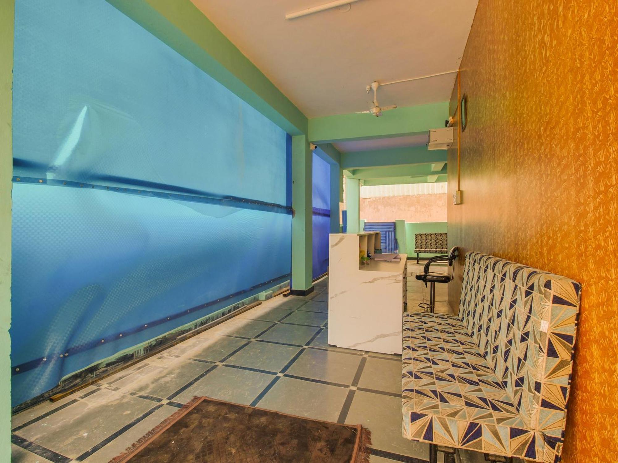 Hotel O R.J.International Pedda Ambarpet Екстер'єр фото