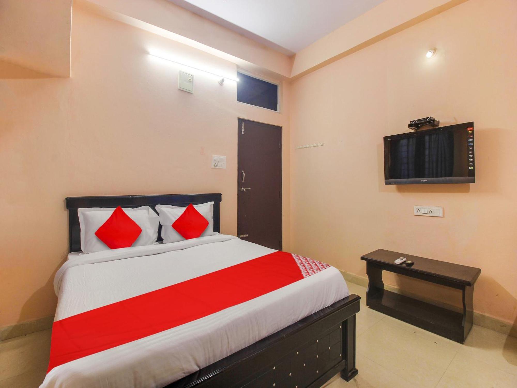 Hotel O R.J.International Pedda Ambarpet Екстер'єр фото